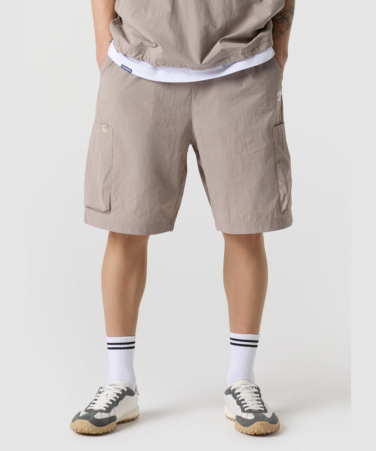 엄브로(UMBRO) 하이웨이 5.5부 카고 반바지 베이지 UR223CHP41