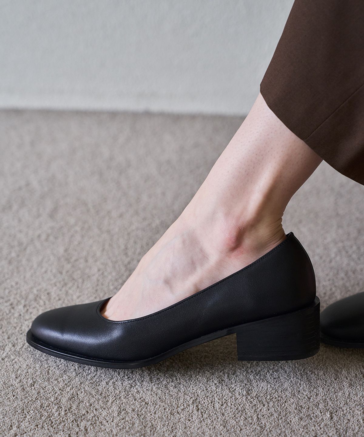 릴리슈(LILYSHOE) nomos pumps_black
