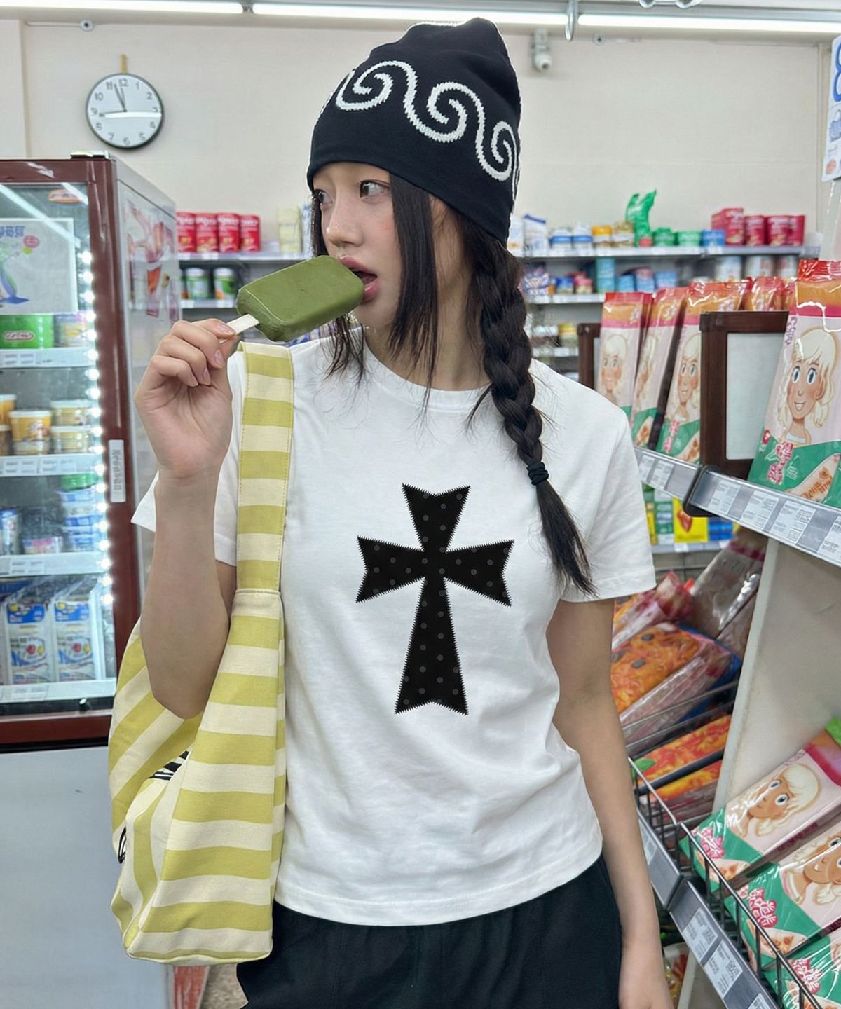 그레이버(GRAVER) [UNISEX]DOT CROSS 반팔티_WHITE/BLACK LOGO