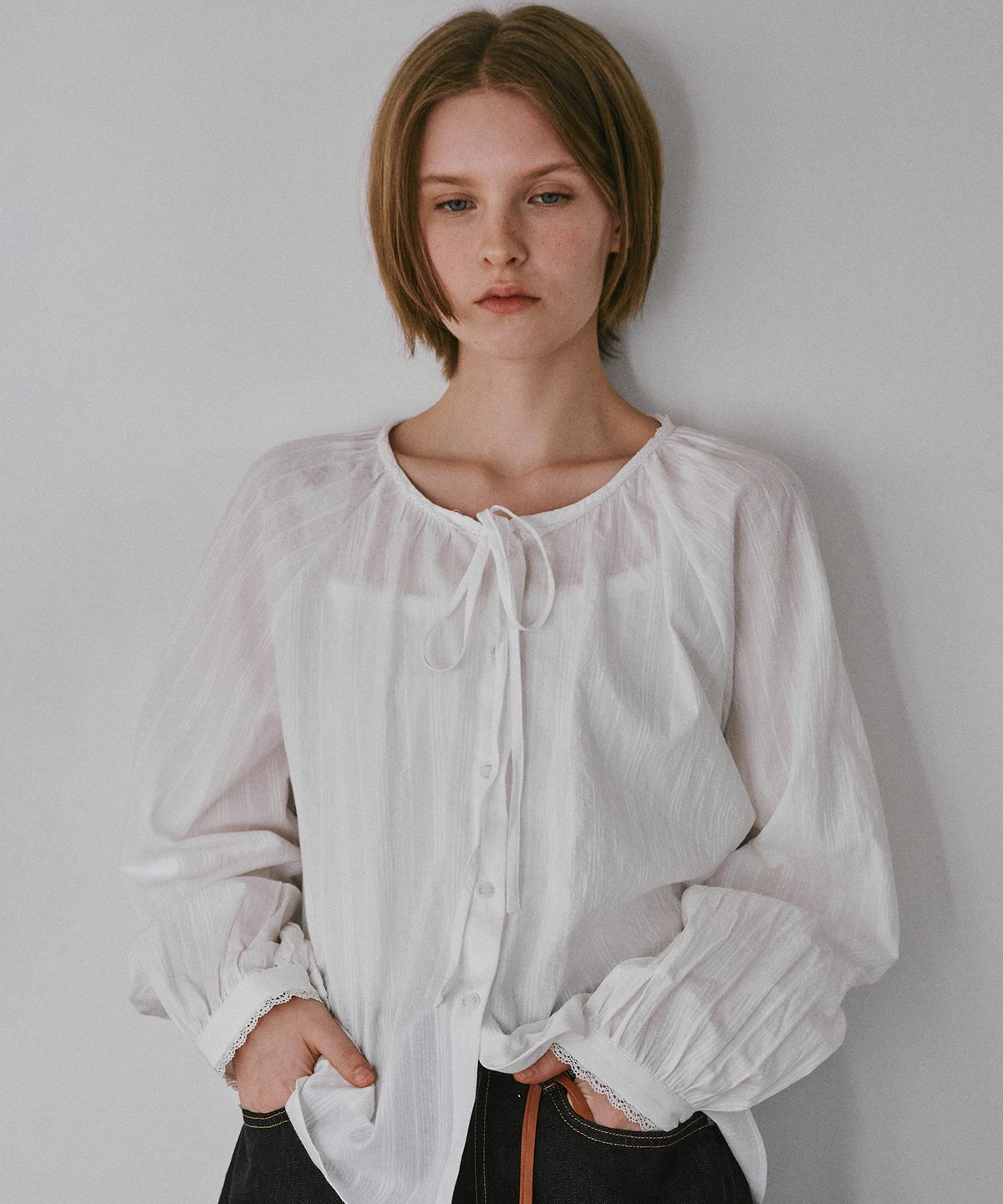로브로브(LOVLOV) SOFT VOLUME BLOUSE