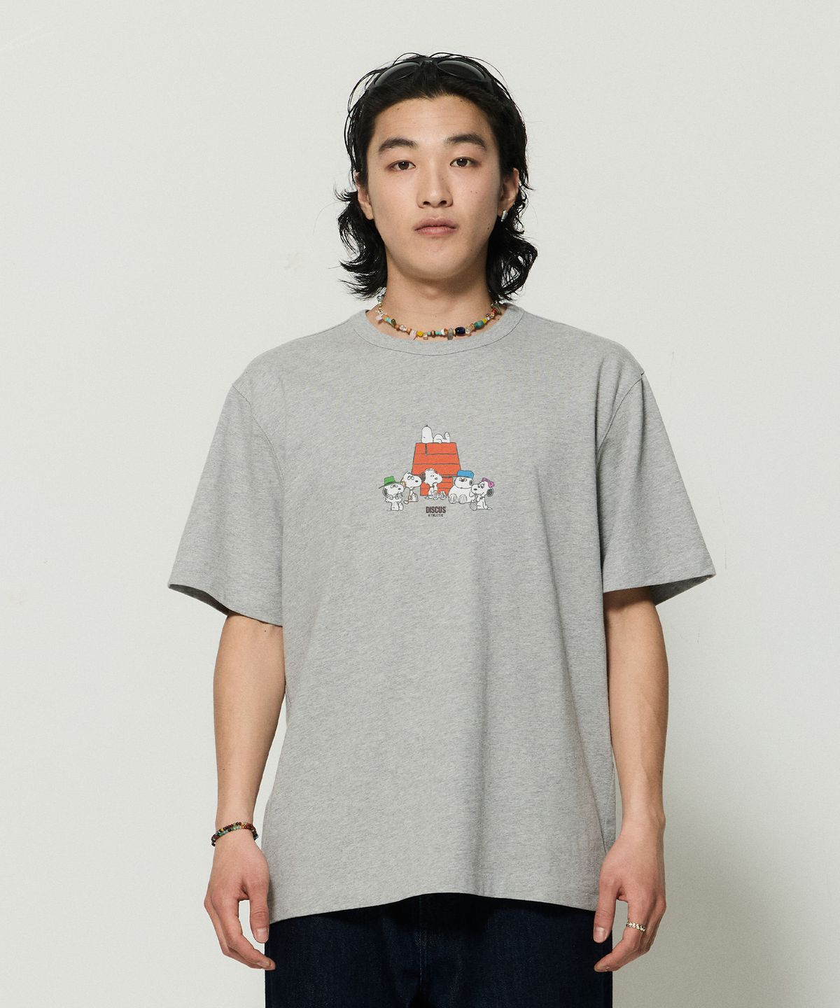 디스커스 애슬레틱(DISCUS ATHLETIC) 스누피와 형제들 도그하우스 티셔츠