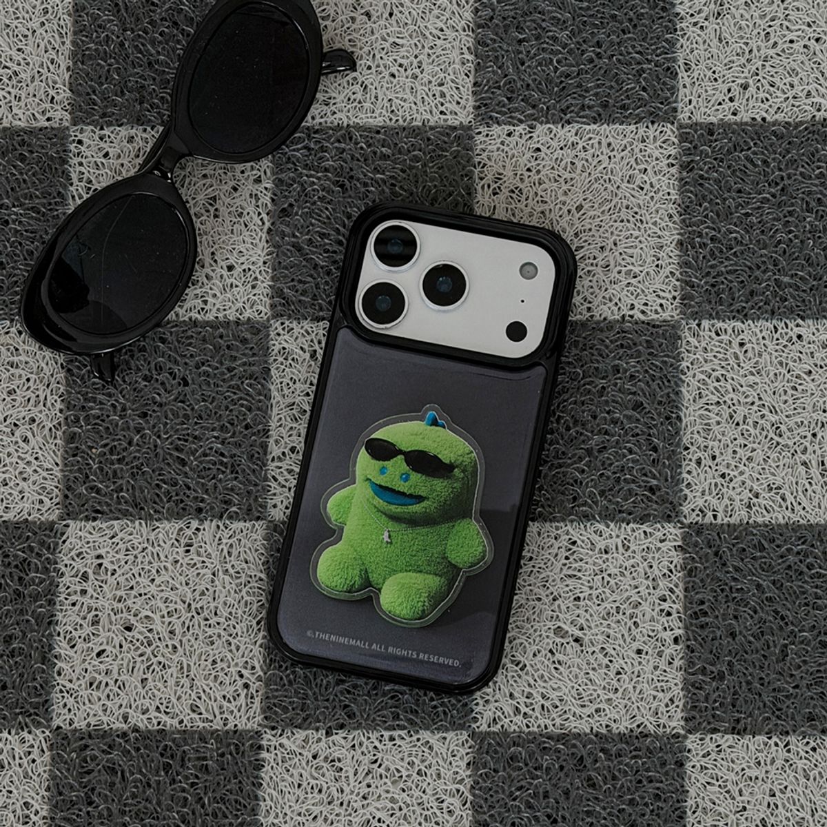 더나인몰(THE NINEMALL) chill buddy raptor [블랙 에폭시 범퍼케이스]
