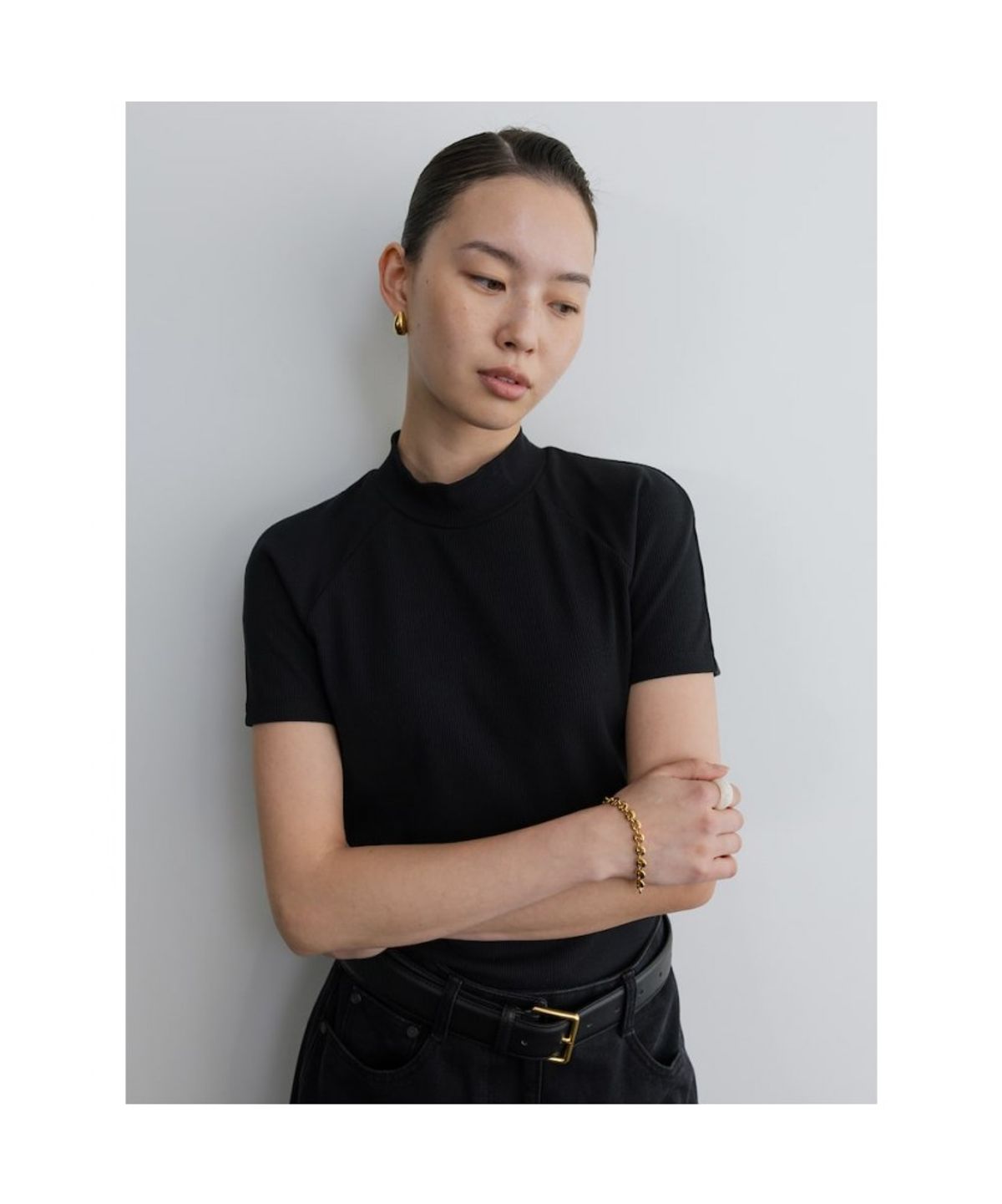 디애퍼처(THE APERTURE) Pavia Top  Black (TA5742A085)