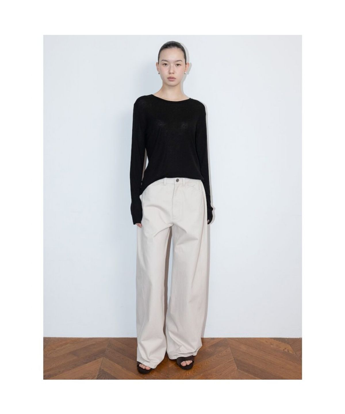 디애퍼처(THE APERTURE) Basic Long Sleeve Top  Black (TA6241A055)