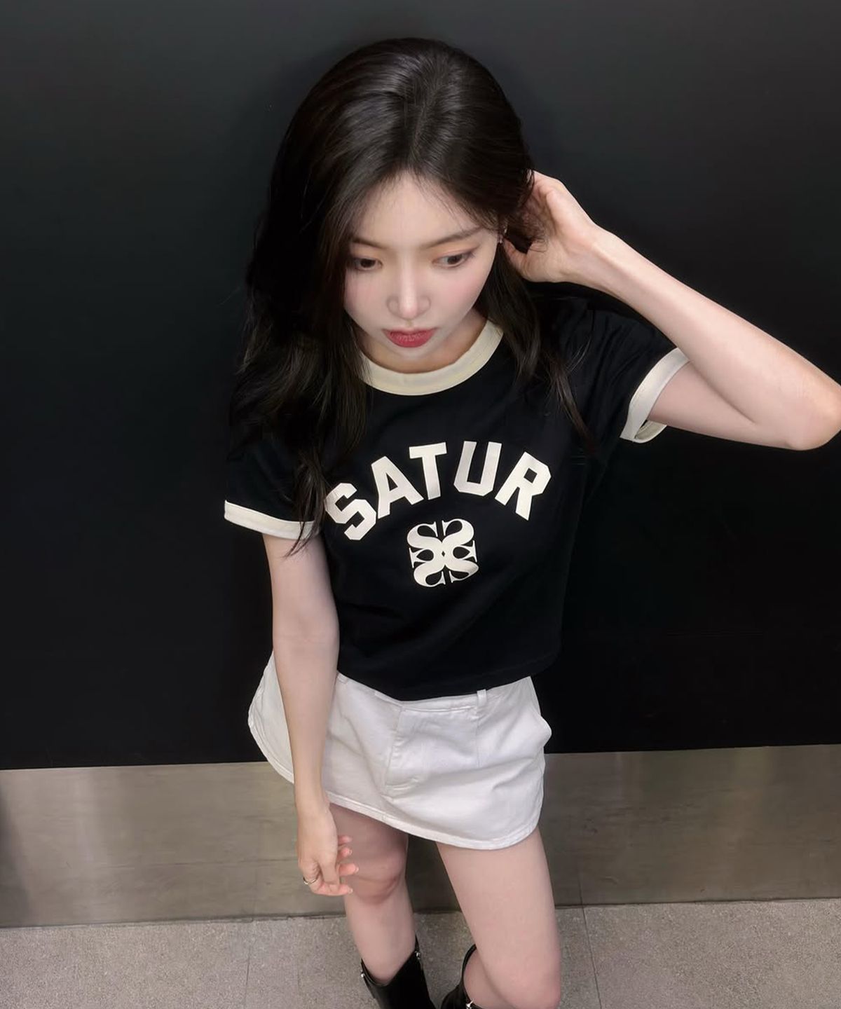 세터(SATUR) (W) 아치 로고 링거 반팔 티셔츠 블랙