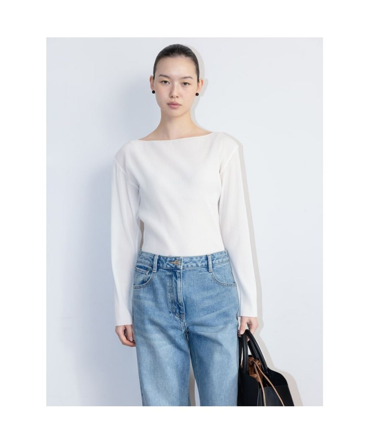 디애퍼처(THE APERTURE) Teana Pleated Top  Ivory (TA6241A020)