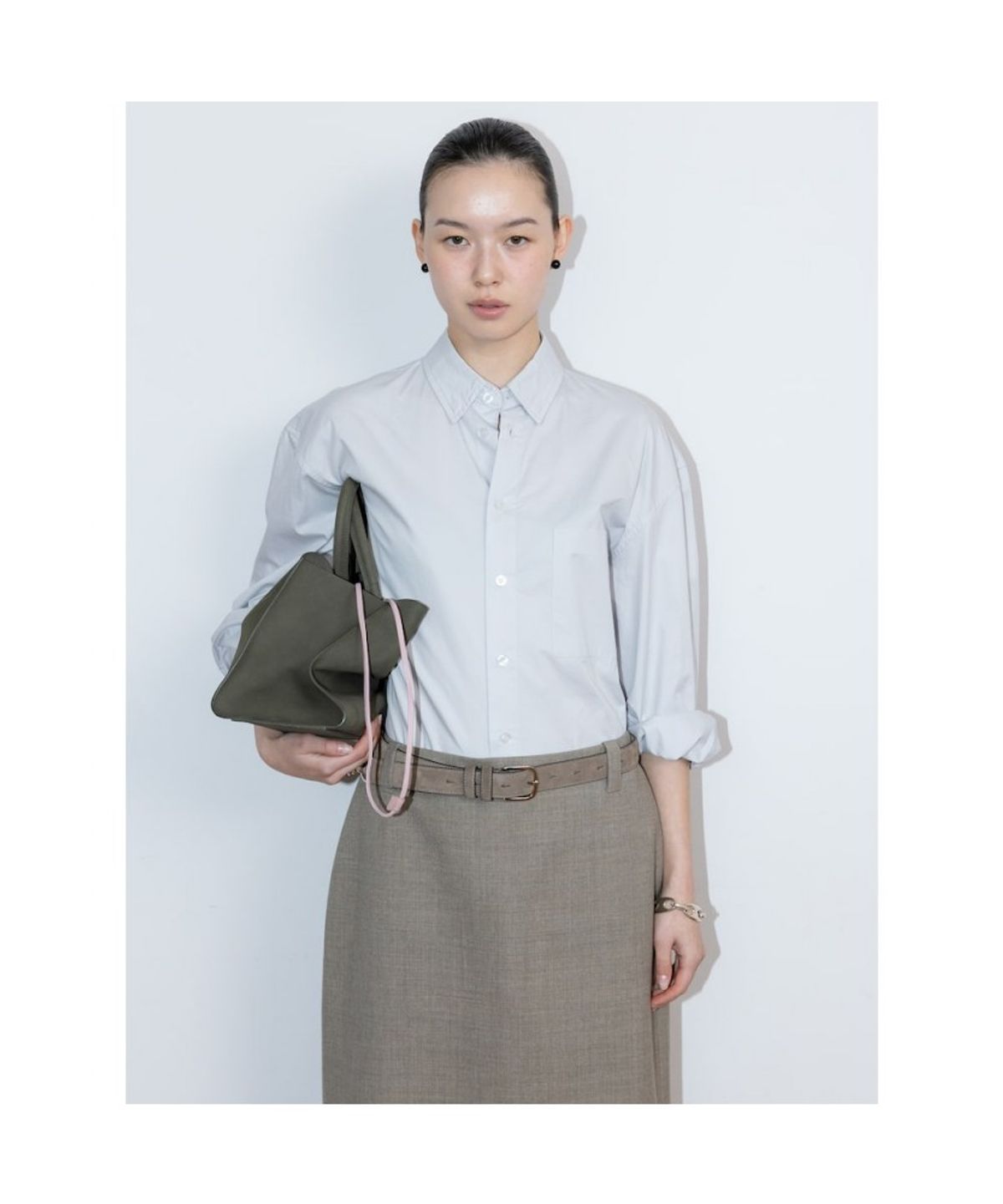 디애퍼처(THE APERTURE) Aperture Basic Shirt  Grey (TA6264A023)