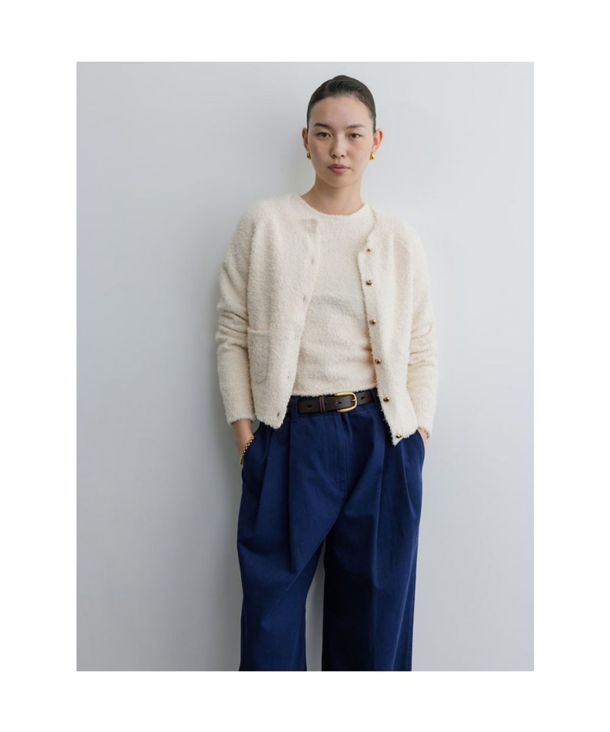 디애퍼처(THE APERTURE) Disco Knit Cardigan  Ivory (TA575AA060)
