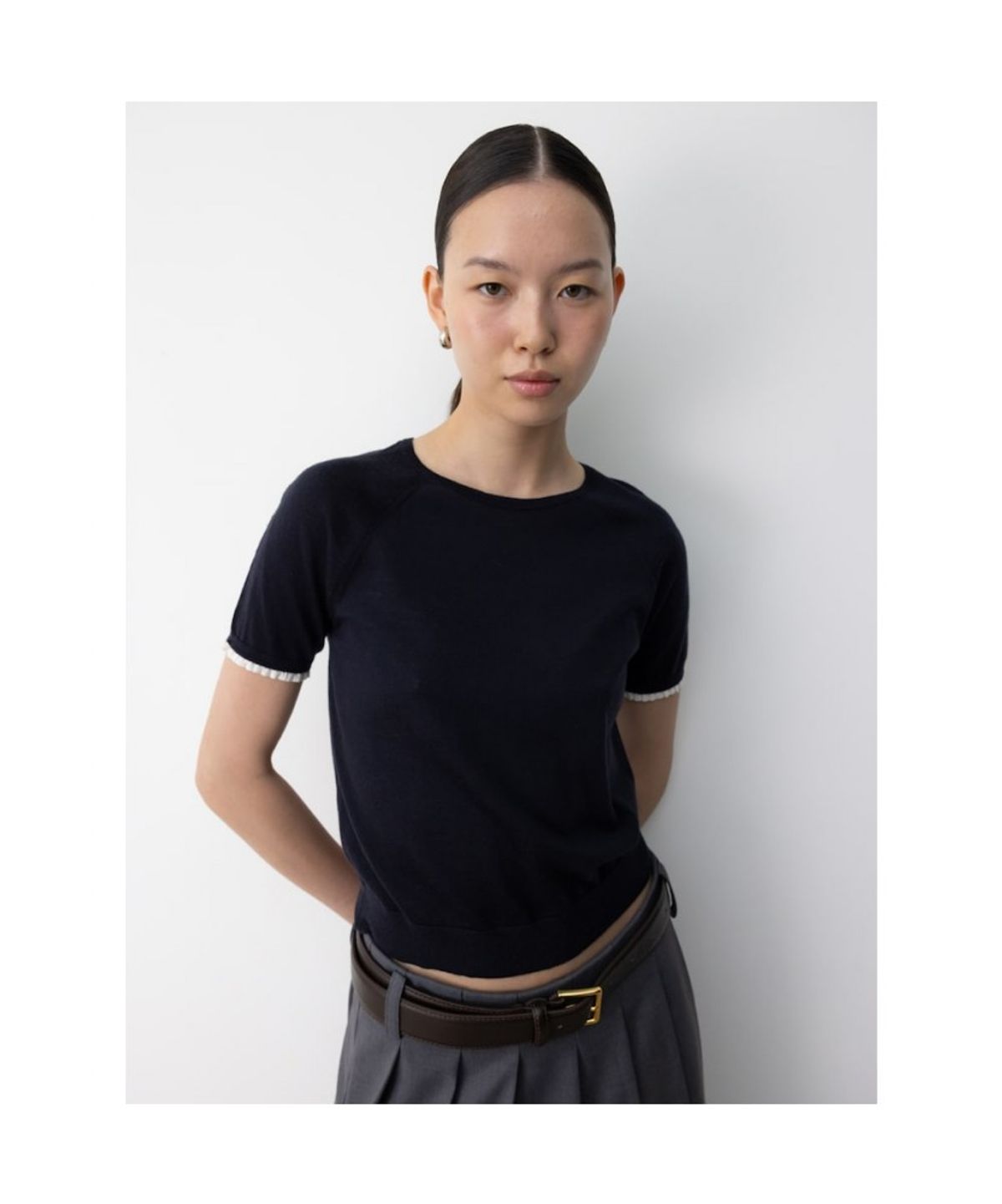 디애퍼처(THE APERTURE) Paola Knit Top  Navy (TA5751A06R)