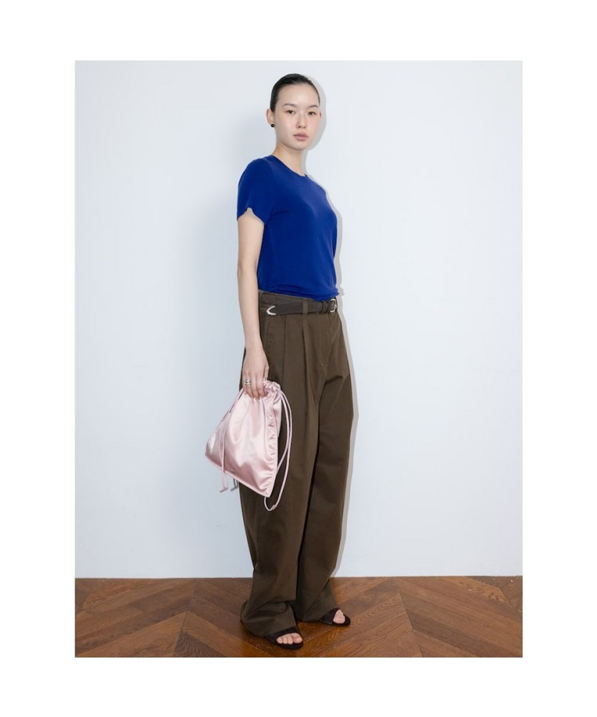 디애퍼처(THE APERTURE) Over Tuck Pants  Brown (TA6121A02D)