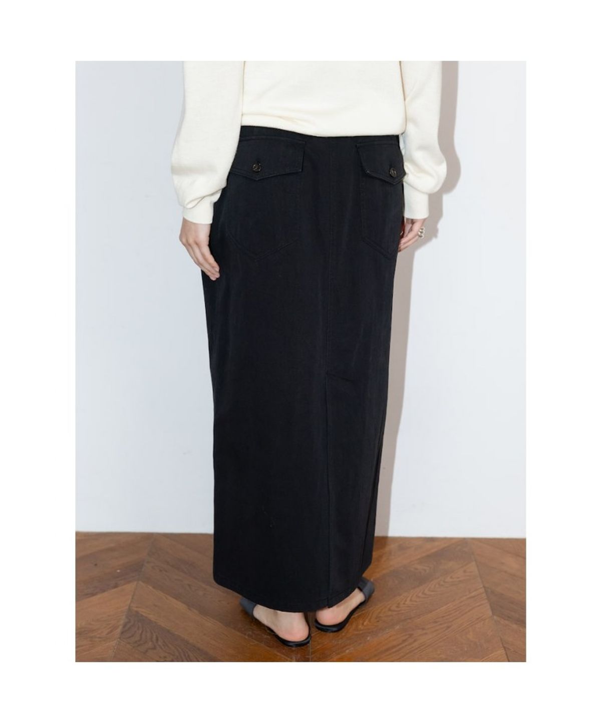 디애퍼처(THE APERTURE) Pocket H Line Skirt  Black (TA6227A015)