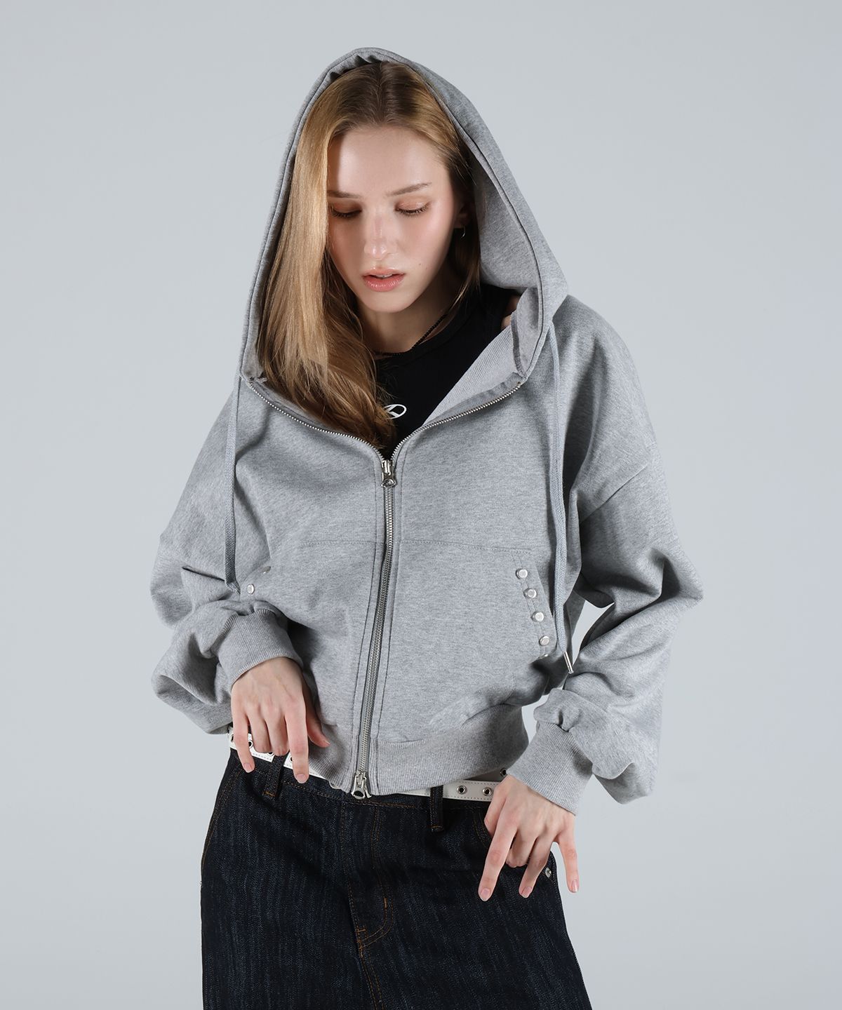 포더핏(FOR THE FIT) 포켓 리벳 스웨트 크롭 후드 집업_멜란지