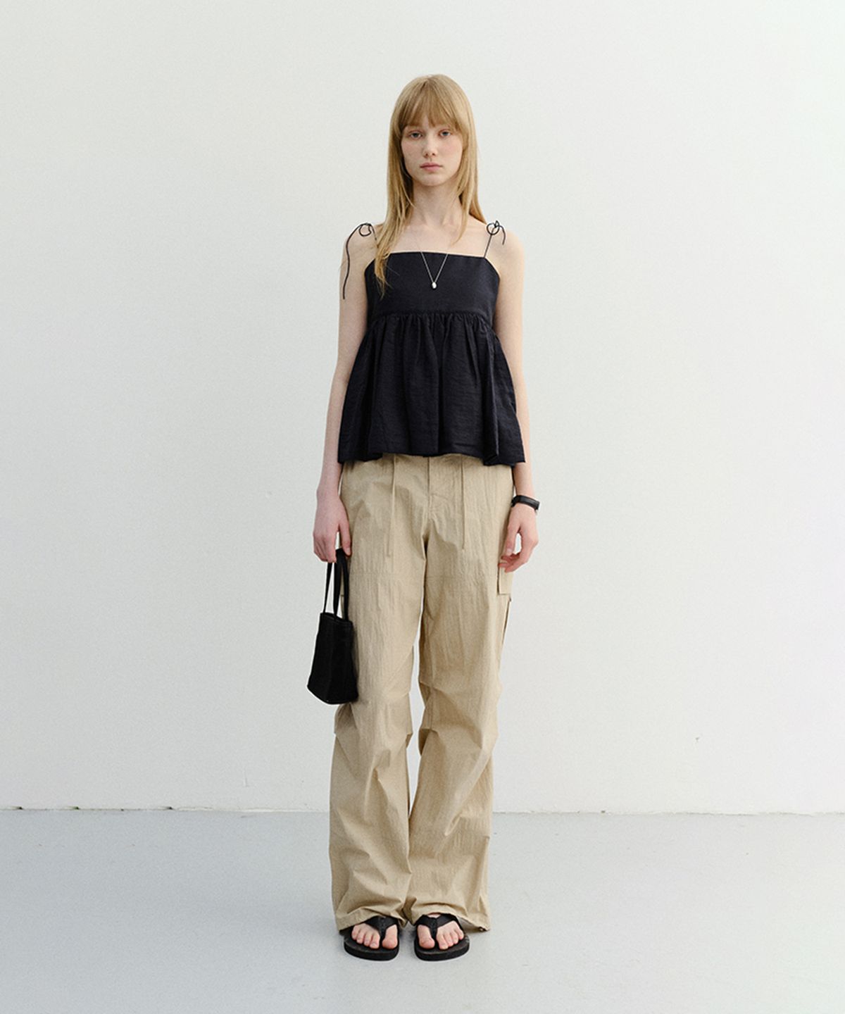 던스트(DUNST) UTILITY PARACHUTE PANTS_UDPA6B224_BEIGE