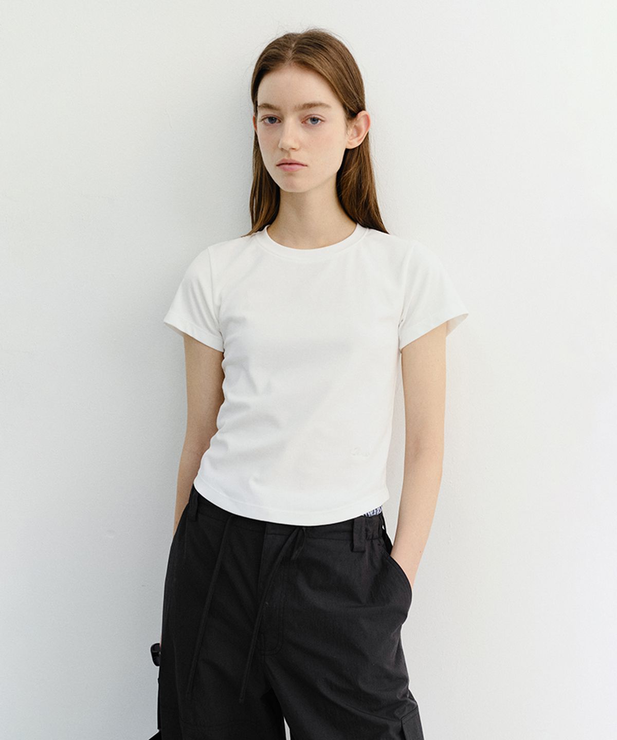 던스트(DUNST) CURVED HEM SLIM TOP_UDTS6B225_WHITE