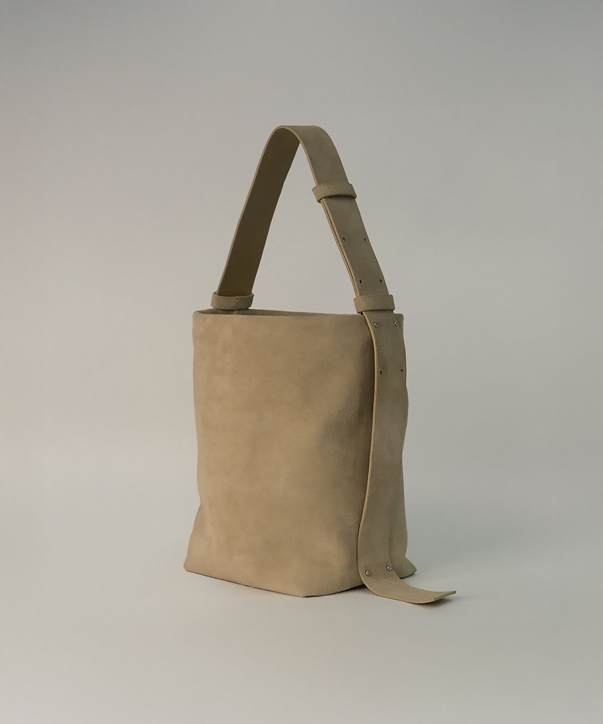 아우브아워(AUBOUR) bolt suede bag (beige) _ from Italy