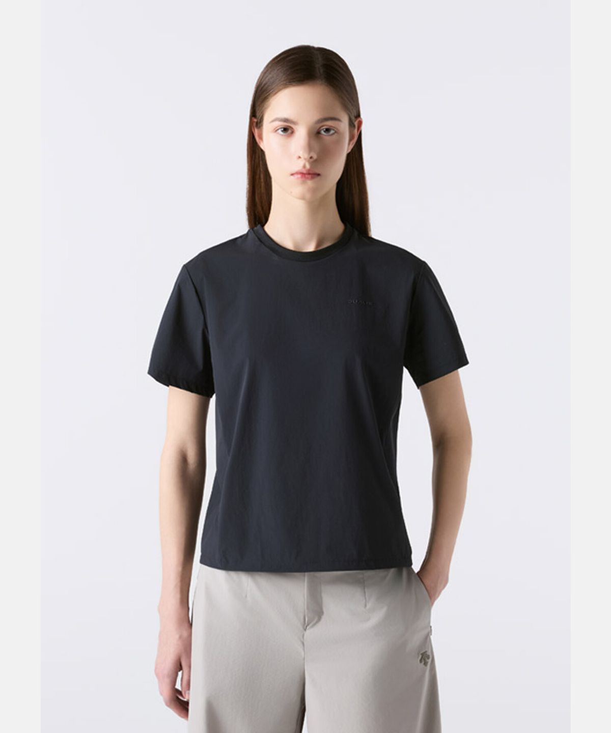 데상트(DESCENTE) 우먼스 우븐 반팔 티셔츠 블랙 SR222DTS42