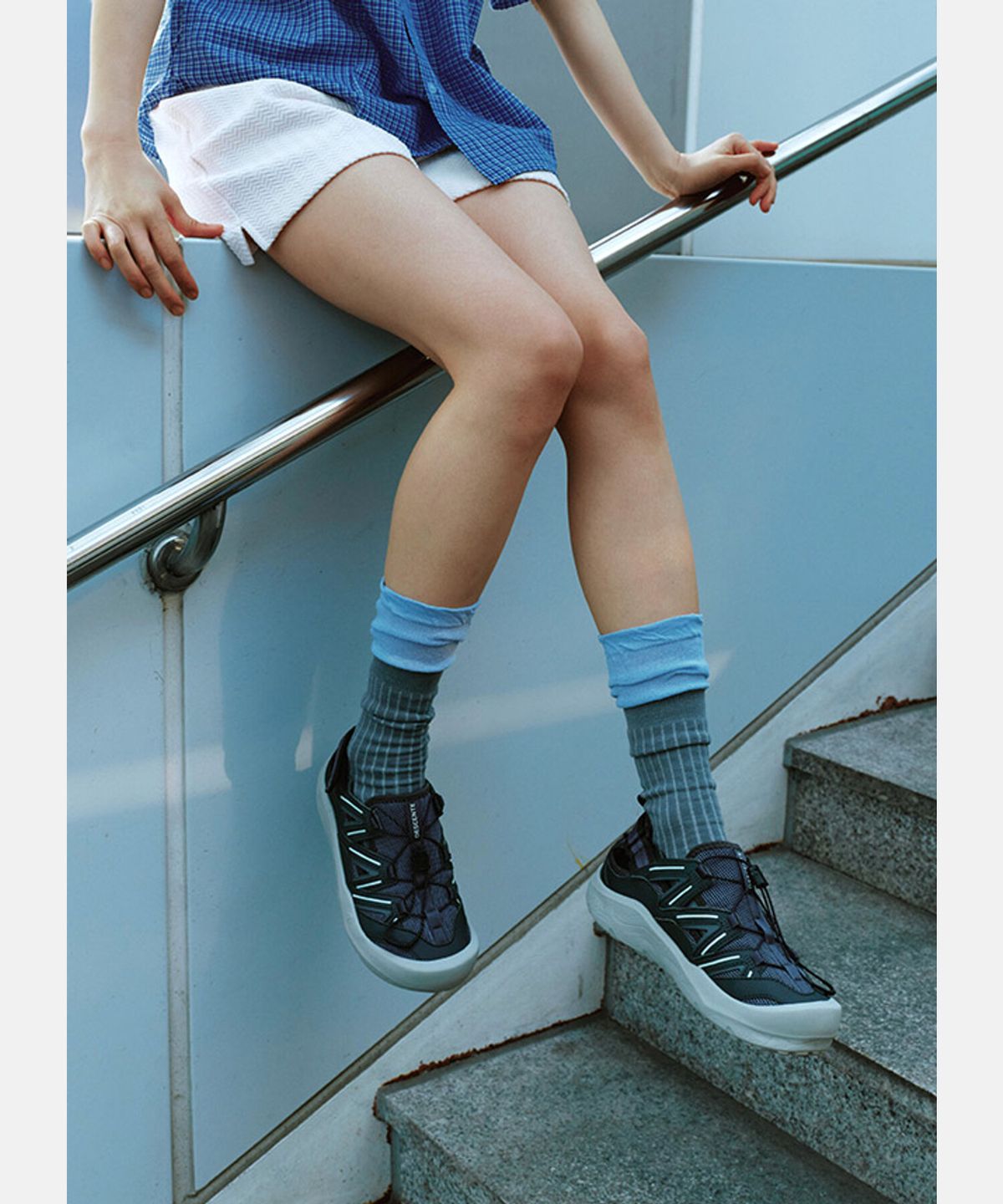 데상트(DESCENTE) 와일드 플로우 샌들 다크 그레이 SR123LND12