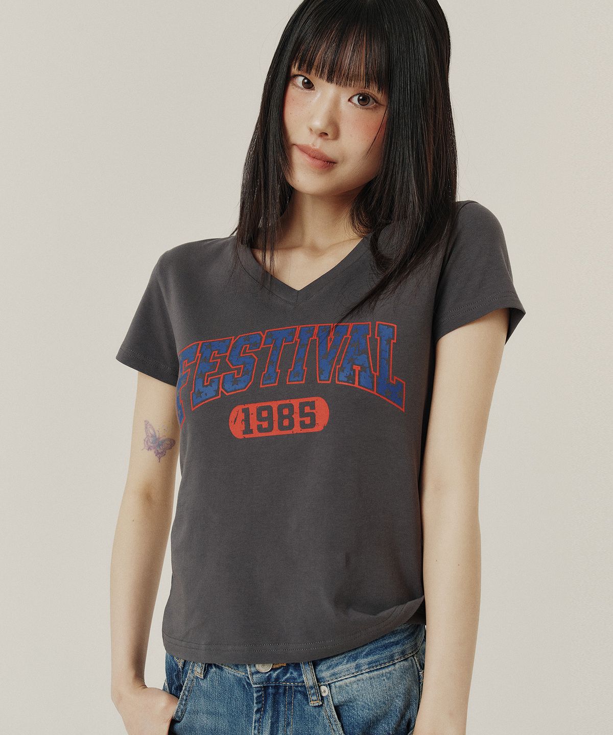 꾸아페(QUAFE) FESTIVAL V-NECK SLIM T-SHIRT