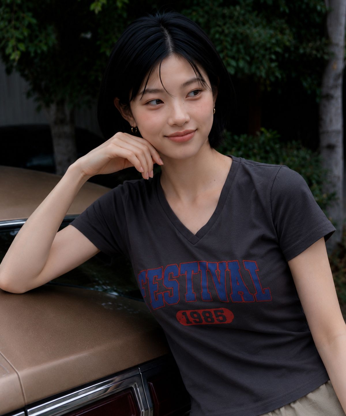 꾸아페(QUAFE) FESTIVAL V-NECK SLIM T-SHIRT