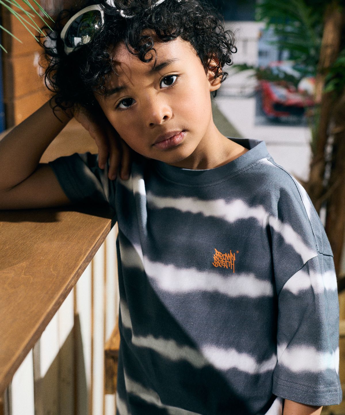브라운브레스 키즈(BROWNBREATH KIDS) KIDS DYEING STRIPE TAG TEE - GREY