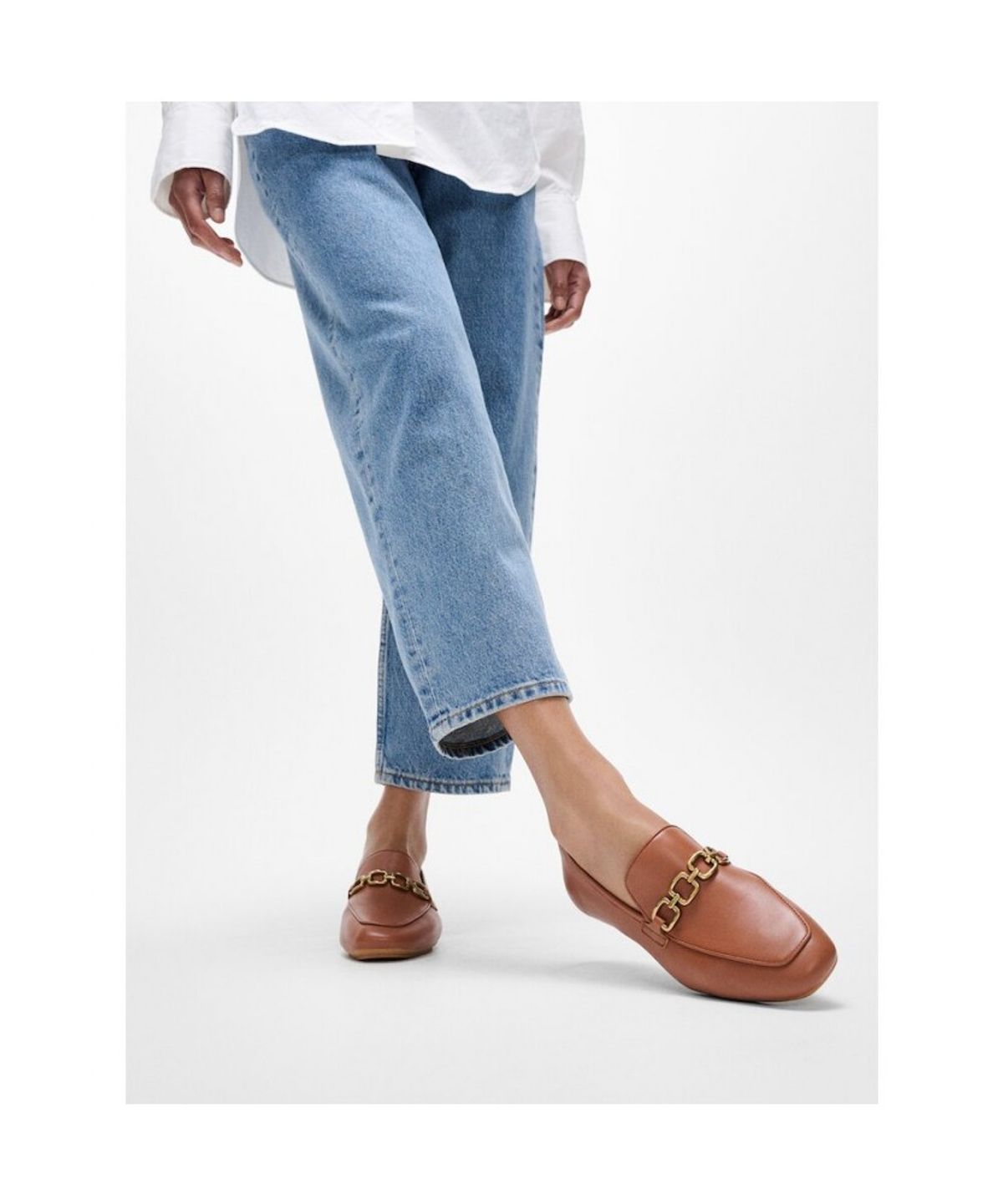 핏플랍(FITFLOP) [델리카토] 여성 스퀘어 체인 소프트 레더 로퍼 - 딥 탄 (FT59K2L04C)