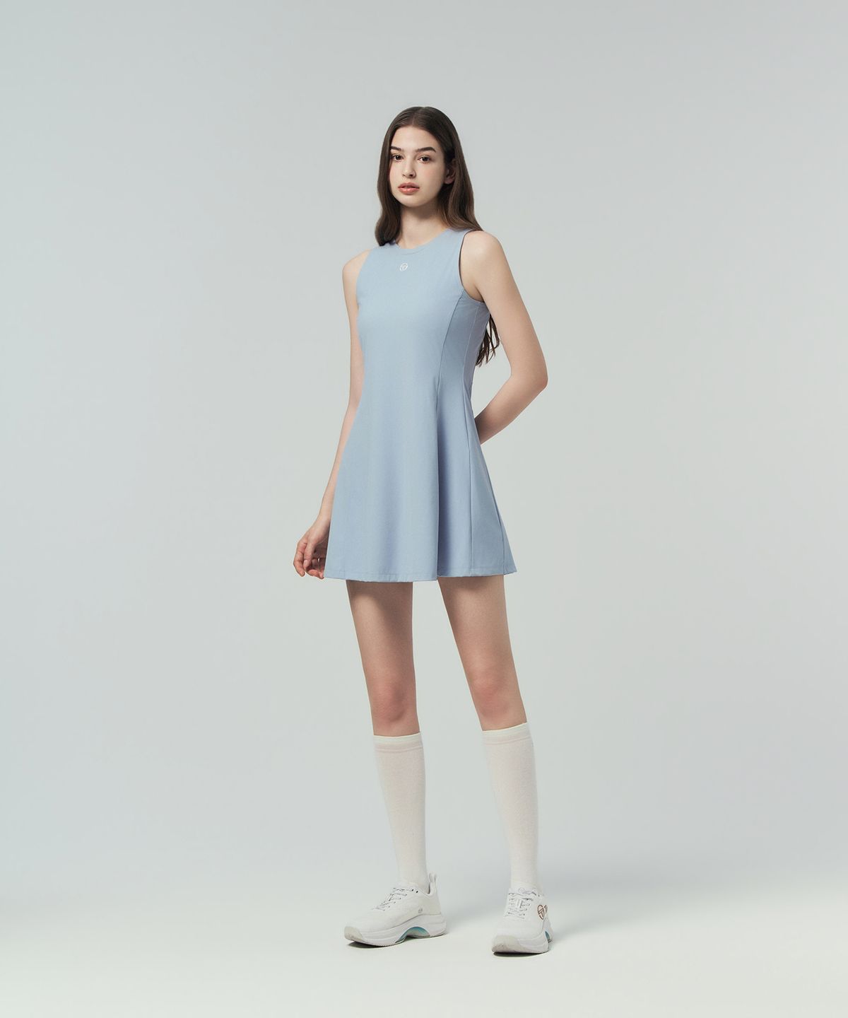 세르지오 타키니(SERGIO TACCHINI) W 에센셜 슬리브리스 드레스 (L.Indigo)
