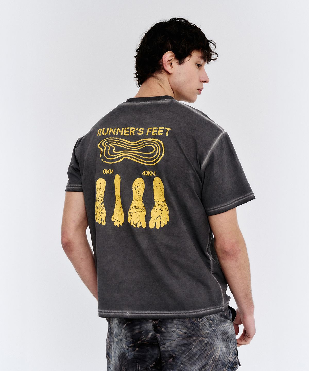 플래니트(PLAKNIT) 퀵드라이 RUNNERS FEET 티셔츠 차콜