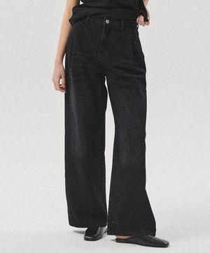 Belric One-Tuck Black Denim Pants_BLACK