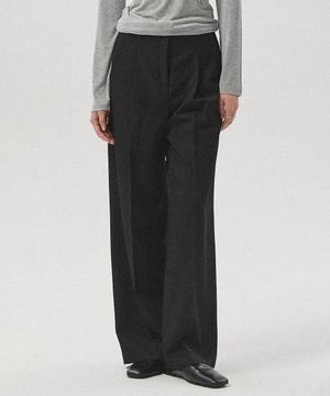 Frame One-Tuck Wide Slacks_BLACK