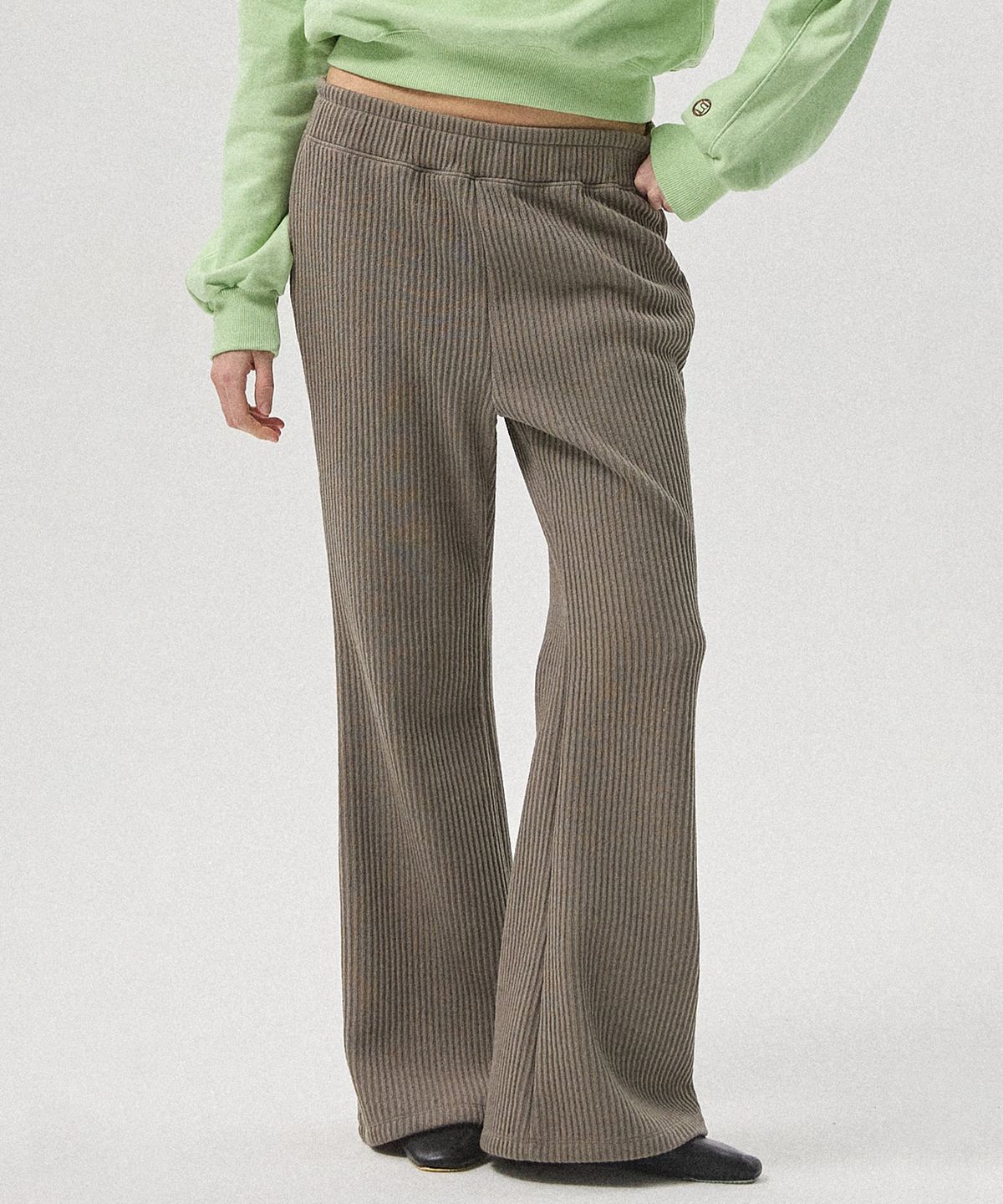 아흐레(AHRE) Lucie Semi Rib Knit Bootcut Banding Pants_BEIGE