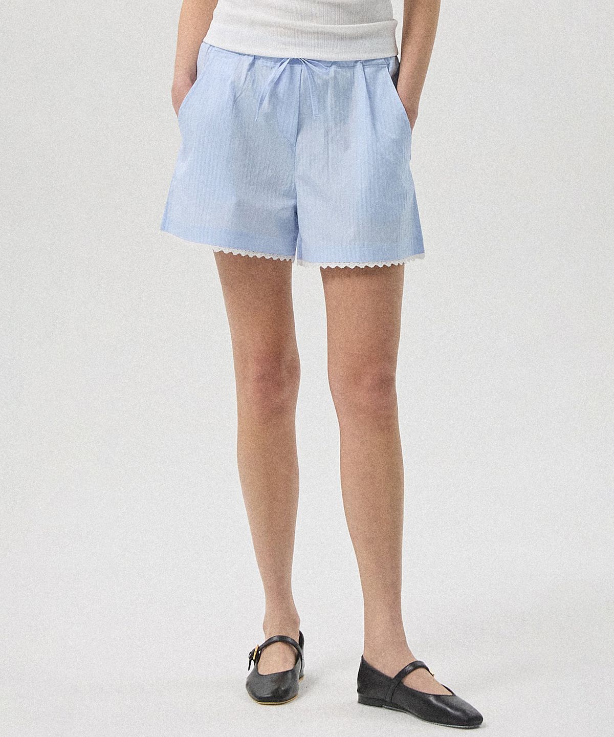 아흐레(AHRE) Vore Seersucker Stripe Lace Shorts_LIGHT BLUE
