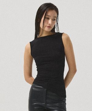 Levia Boatneck Shirring Sleeveless Top_BLACK