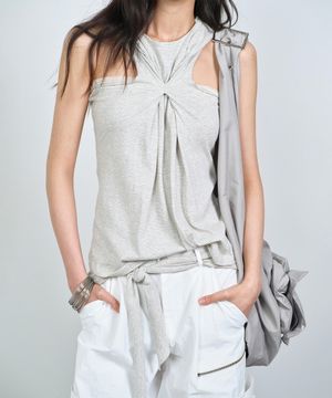 PINCHED HOODIE SLEEVELESS IVORY STRIPE