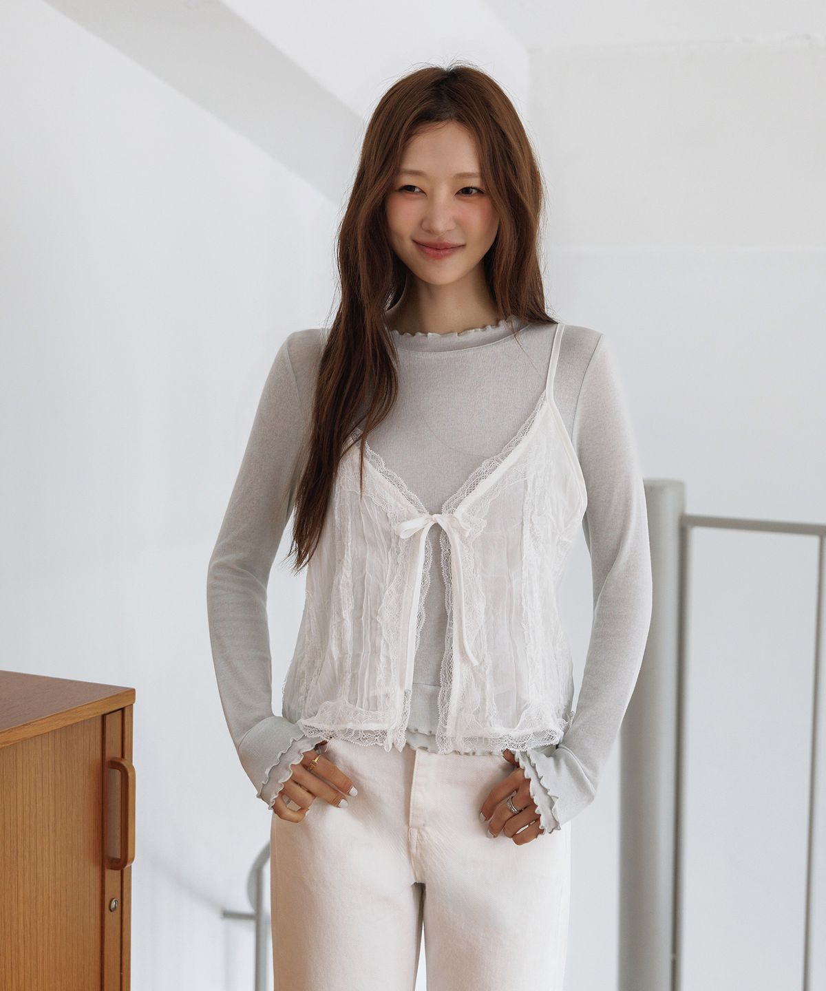 하이파이브(HYFVE) 레이스 링클 뷔스티에 시어 티셔츠 셋업