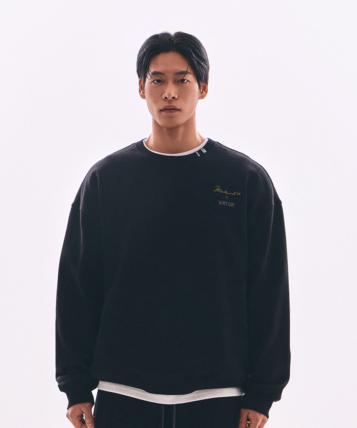웨이든(WAYDN) [ALI] THE GREATEST 오버핏 맨투맨 블랙