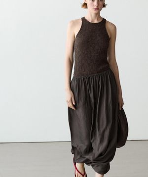 러플 웨이스트 미디 스커트