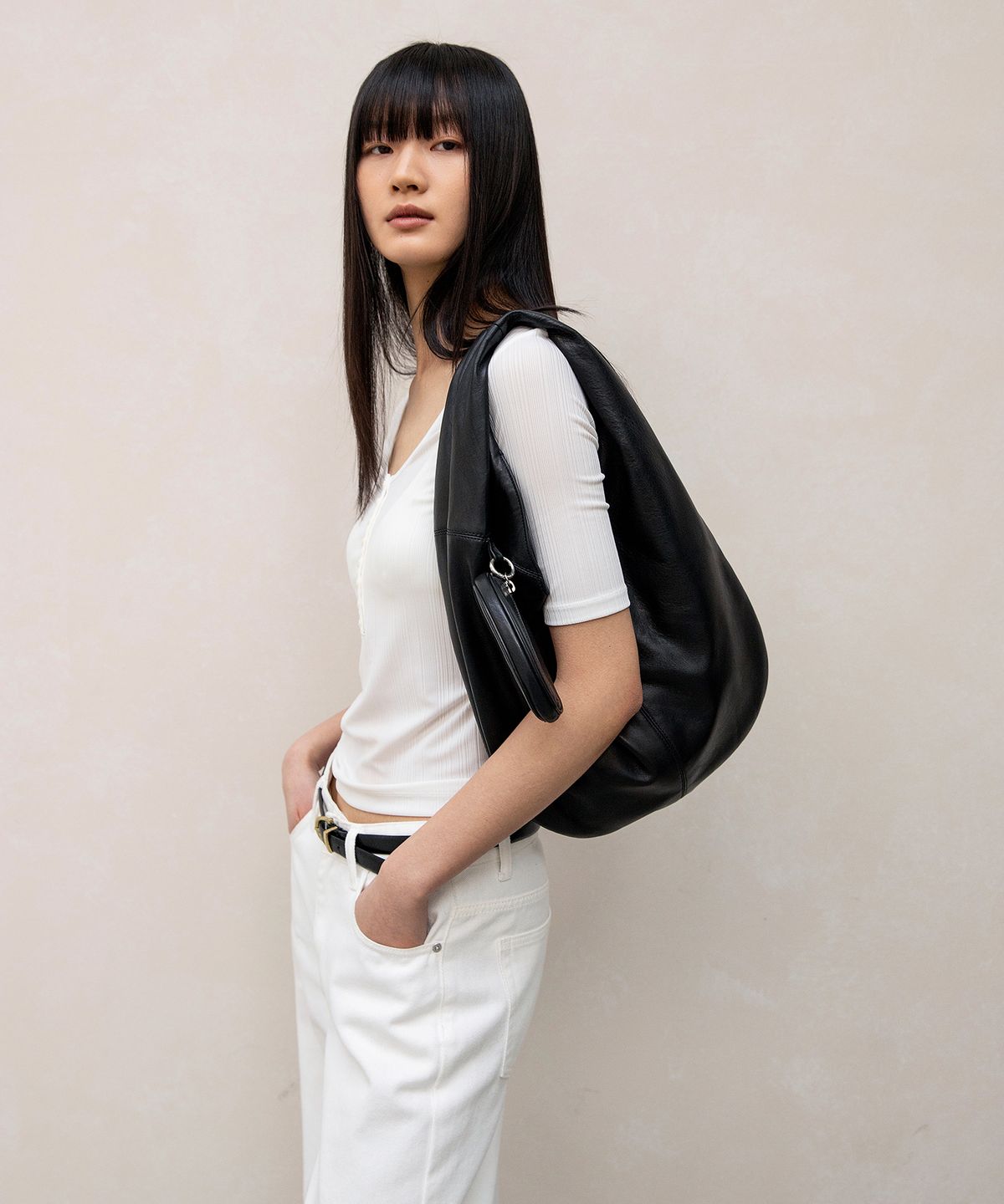 앤드로스(ANDROS) Bubble Lamb Hobo Bag (Black)
