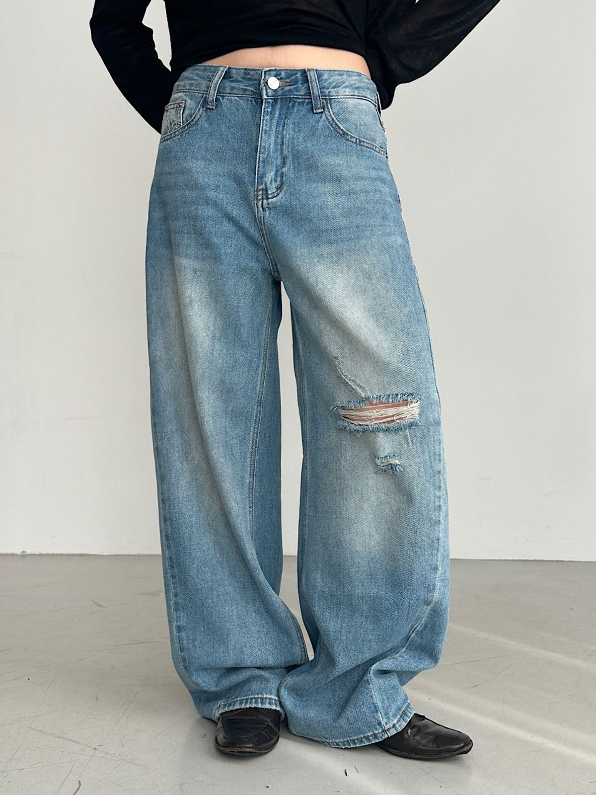 아포엠(APOEM) Fade Damage Wide Denim