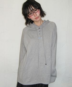 HOODED RAGLAN OVER FIT LONG SLEEVE GREY