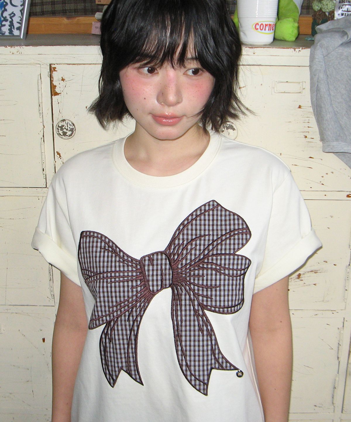 론론(RONRON) BIG RIBBON APPLIQUE BASIC FIT T SHIRT SOFT YELLOW