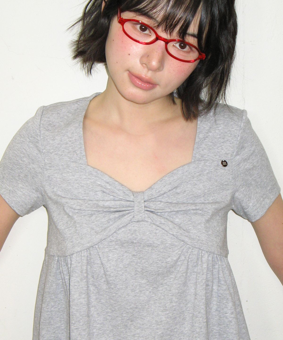 론론(RONRON) KNOT RIBBON A LINE T SHIRT GREY