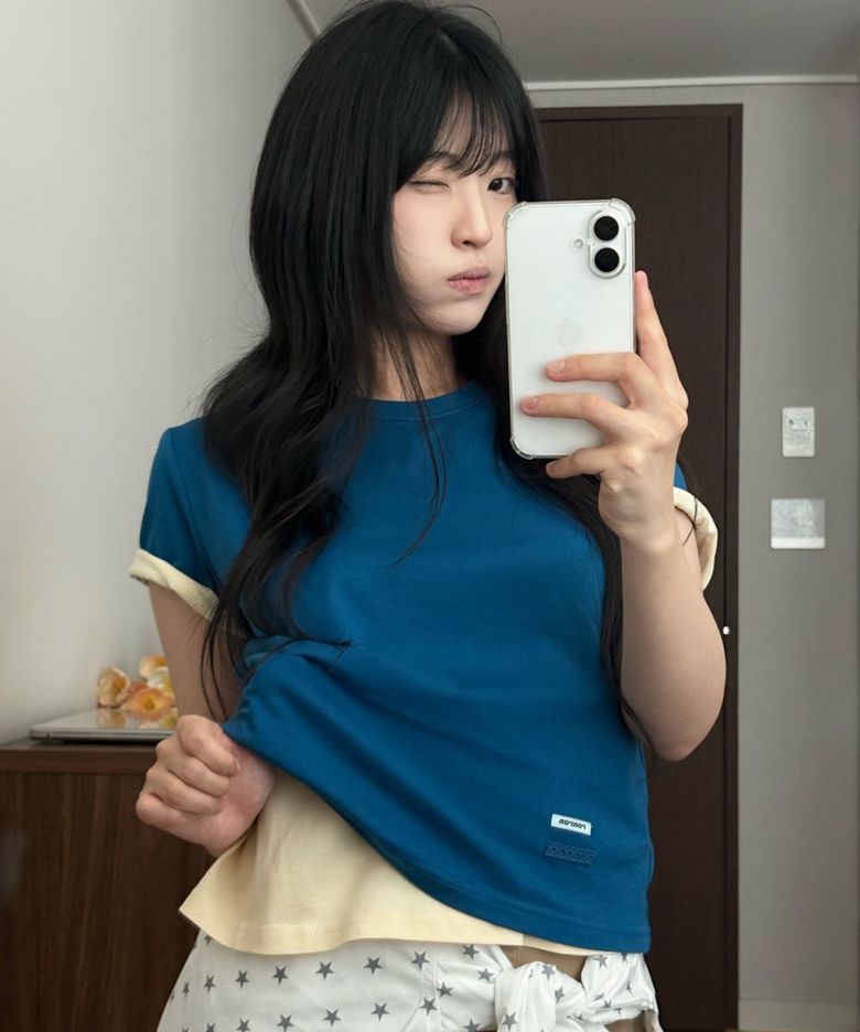 MINI LABEL CROP SHORT SLEEVE DEEP BLUE