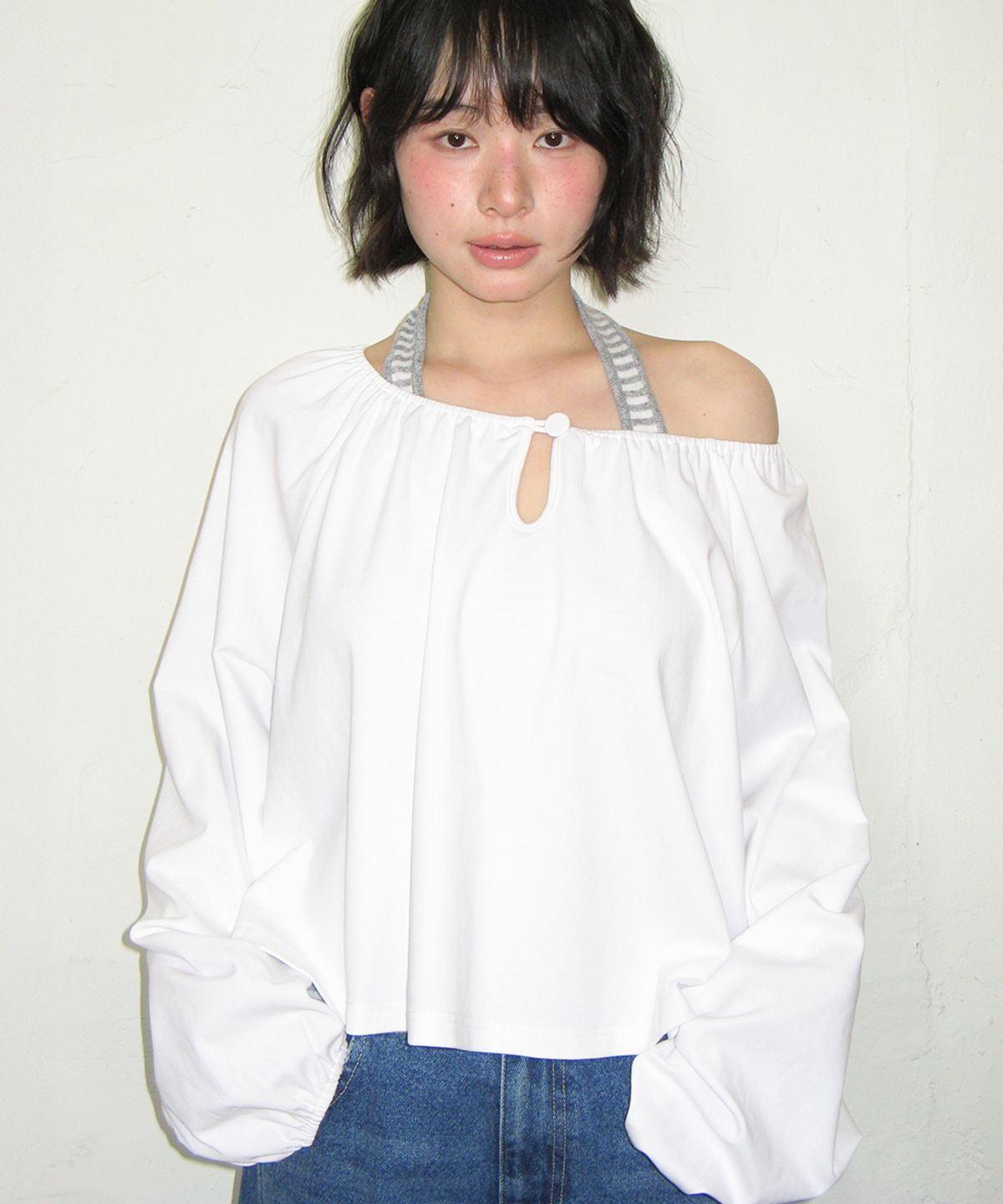론론(RONRON) VOLUME SHIRRING BUTTON LONG SLEEVE WHITE