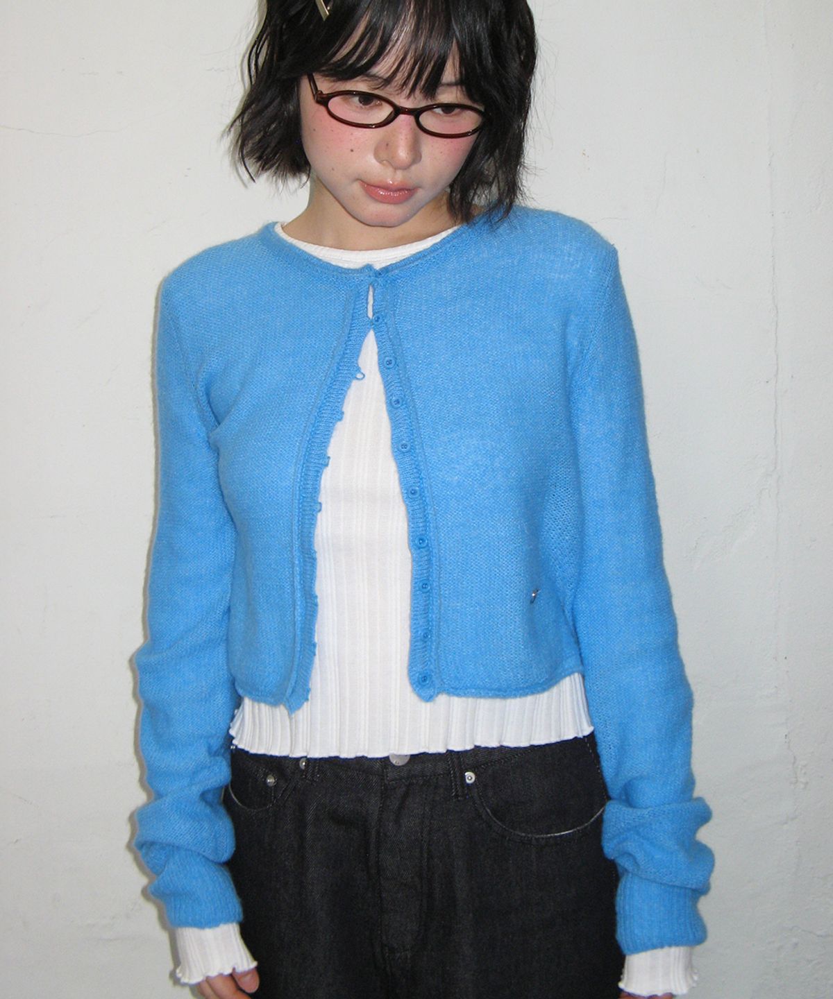 론론(RONRON) ROLLED EDGE CROP KNIT CARDIGAN BLUE