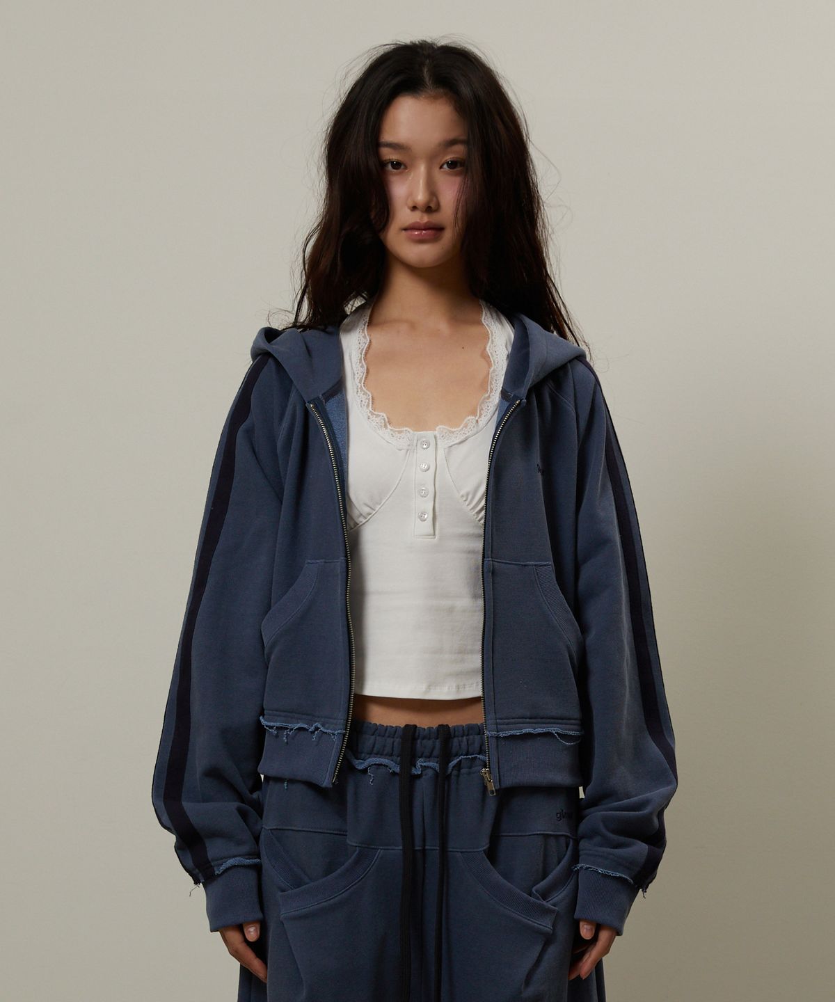 기머(GIMOR) Baggy Distressed Zip-Up Navy