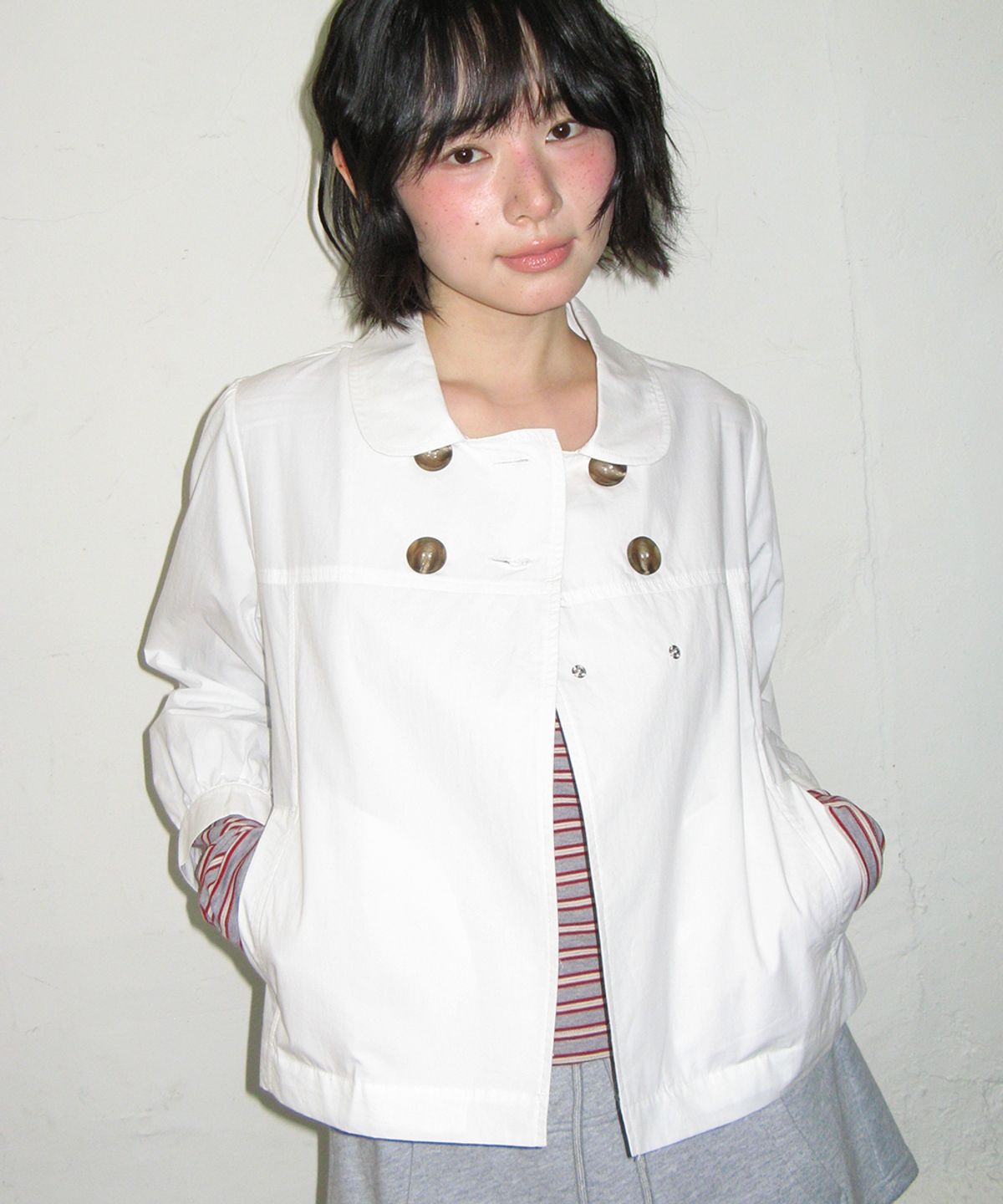 론론(RONRON) DOUBLE BUTTON PUFF SLEEVE JACKET WHITE