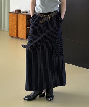 BUTTON STRIPE STRAP MAXI SKIRT / navy