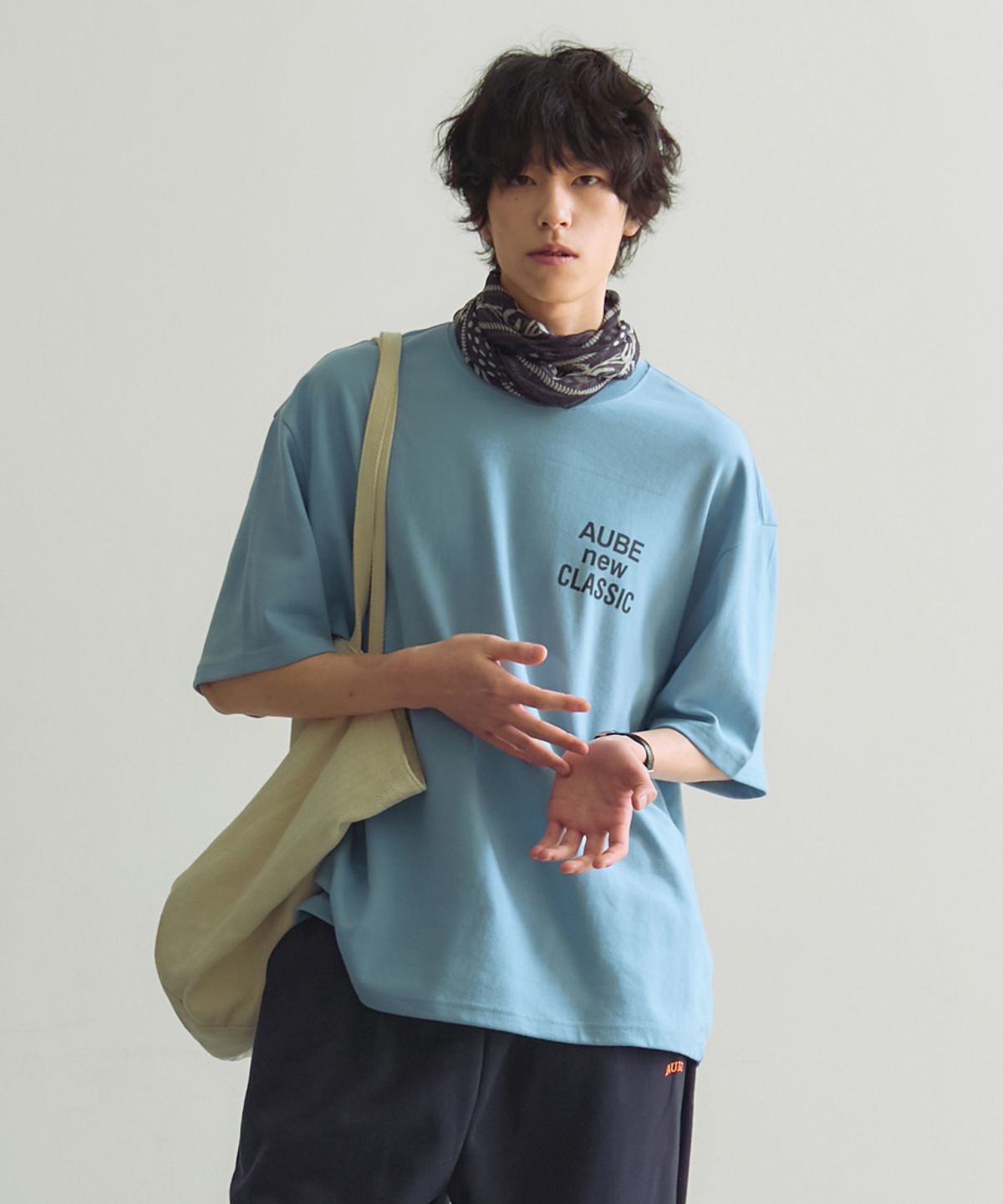 뉴오브(NEWAUBE) 뉴 클래식 반팔티 스카이블루