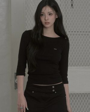 Muted Boat Neck Top (black)