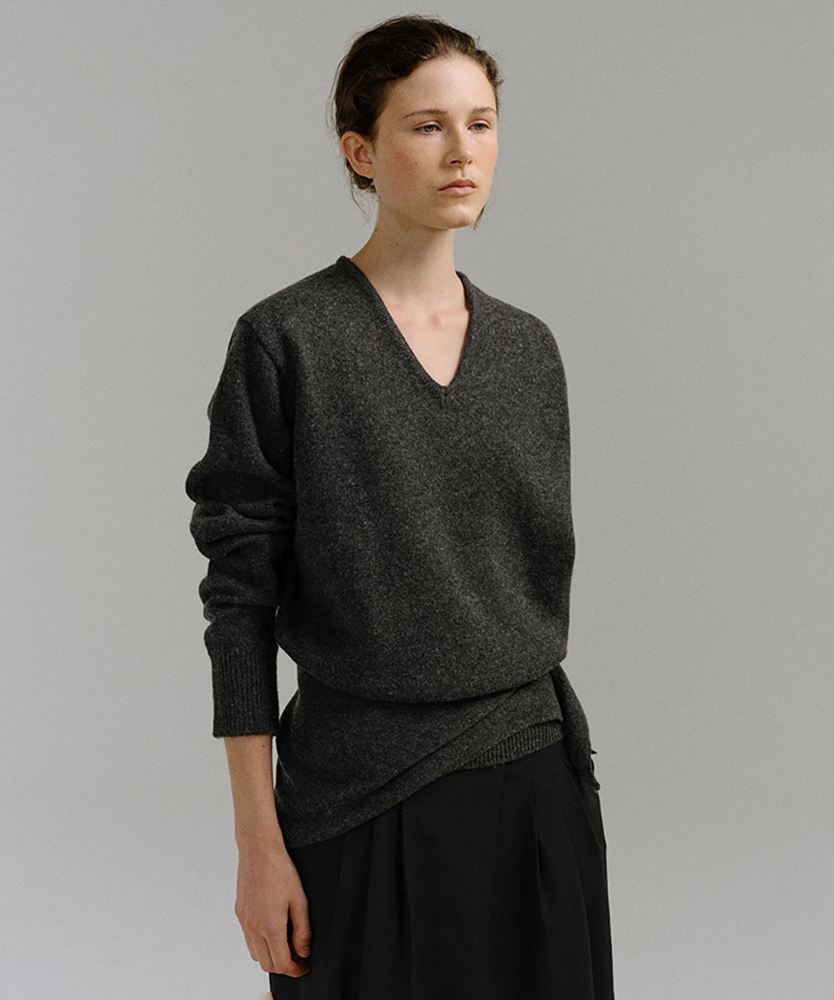 아우브아워(AUBOUR) pipe v-neck knit (charcoal)